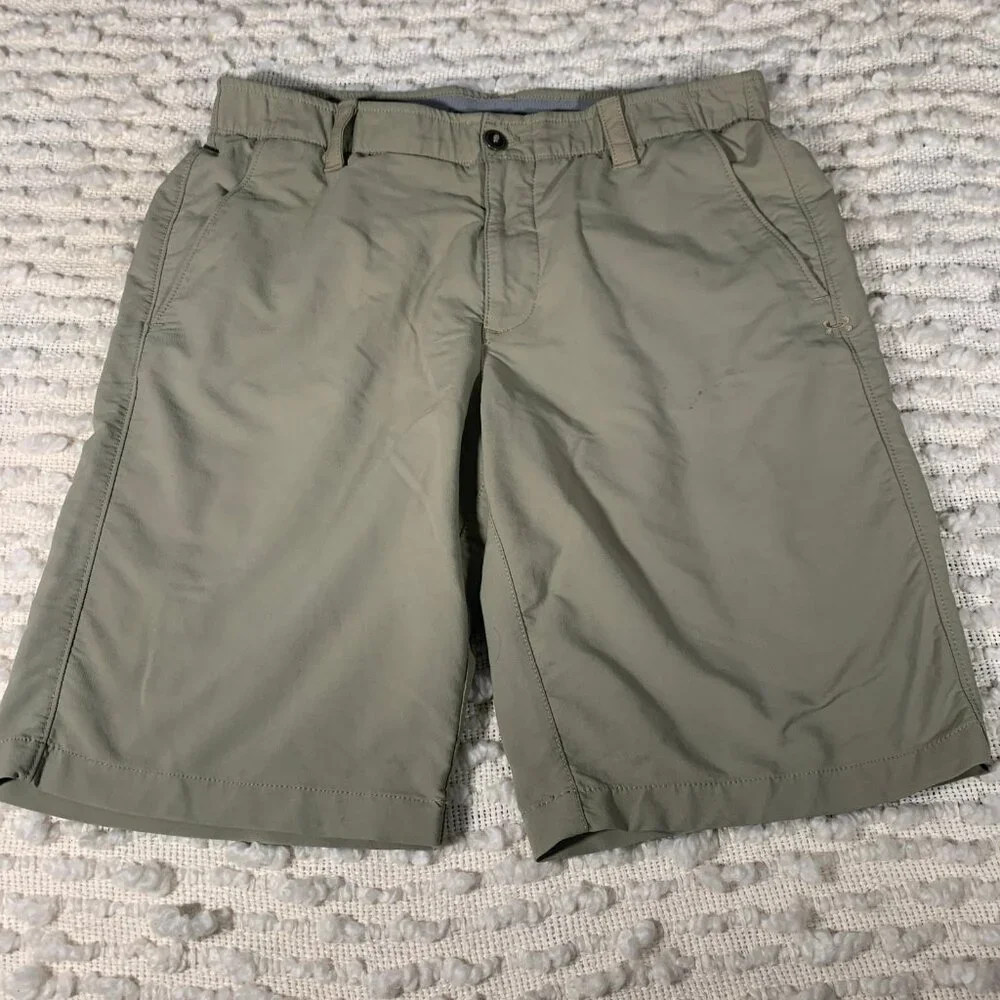 Men's Under Armour Tan/Khaki Golf Performance Bermuda Sports Shorts 34‎